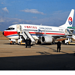 静巴音布鲁克机场邮寄航空快运业稳步发展的原因是什么？